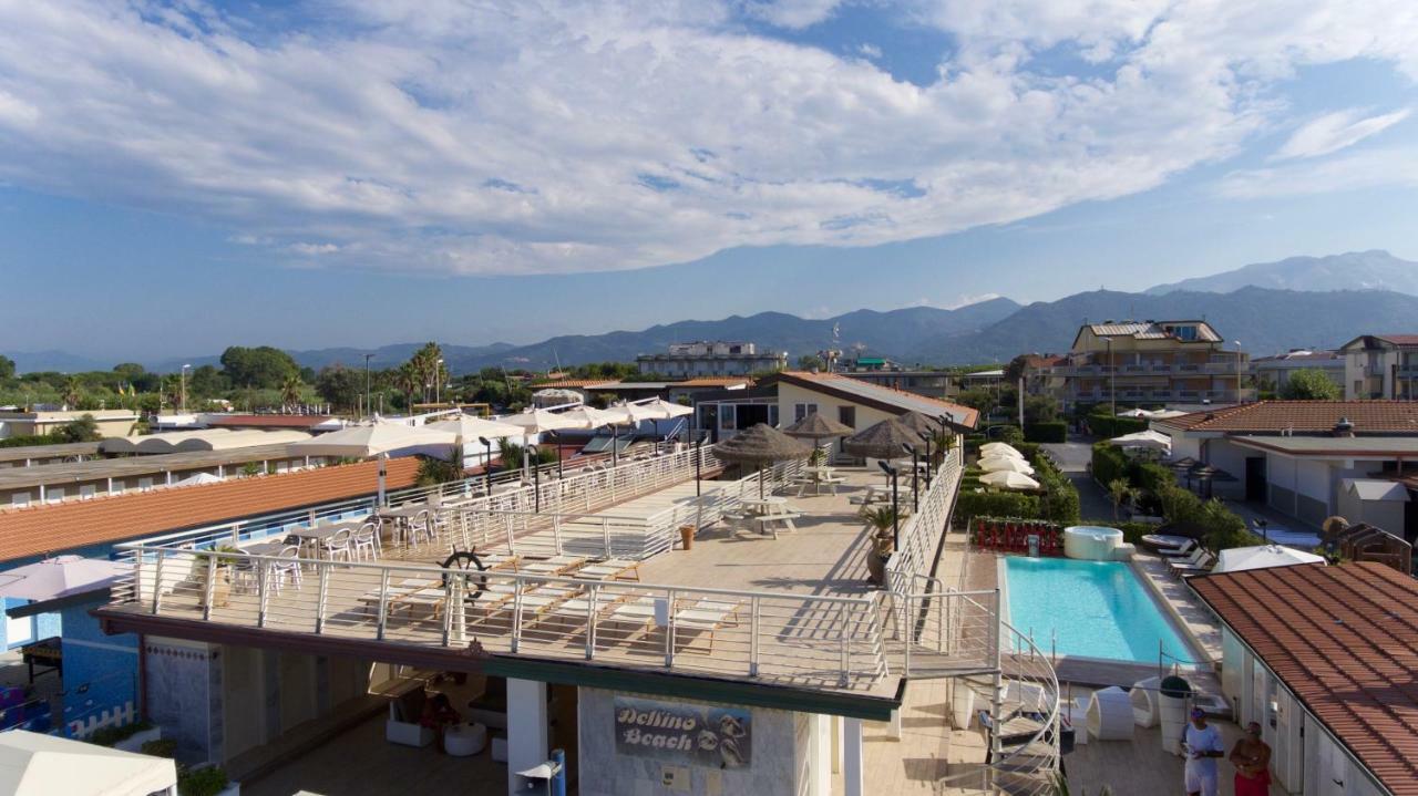 Hotel Delfino Marina Di Carrara Kültér fotó